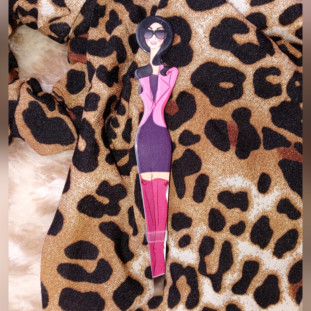Tweezer Sister
